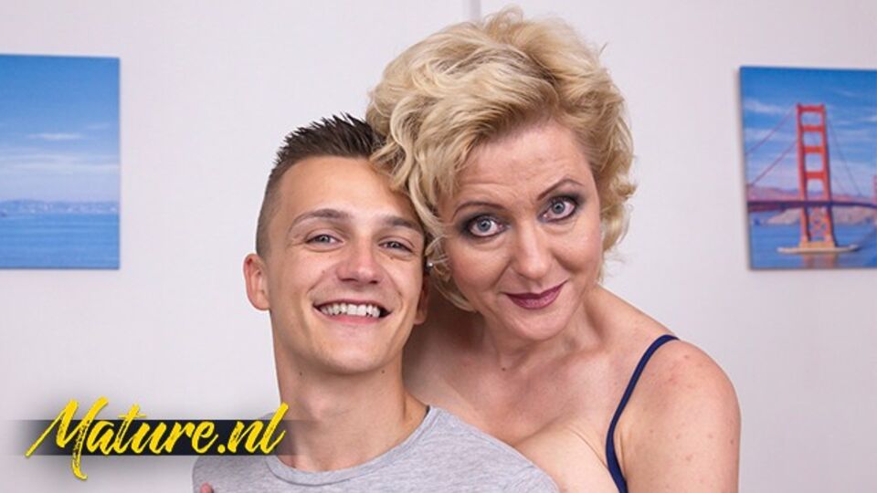 Mature NL - film scopata laterale