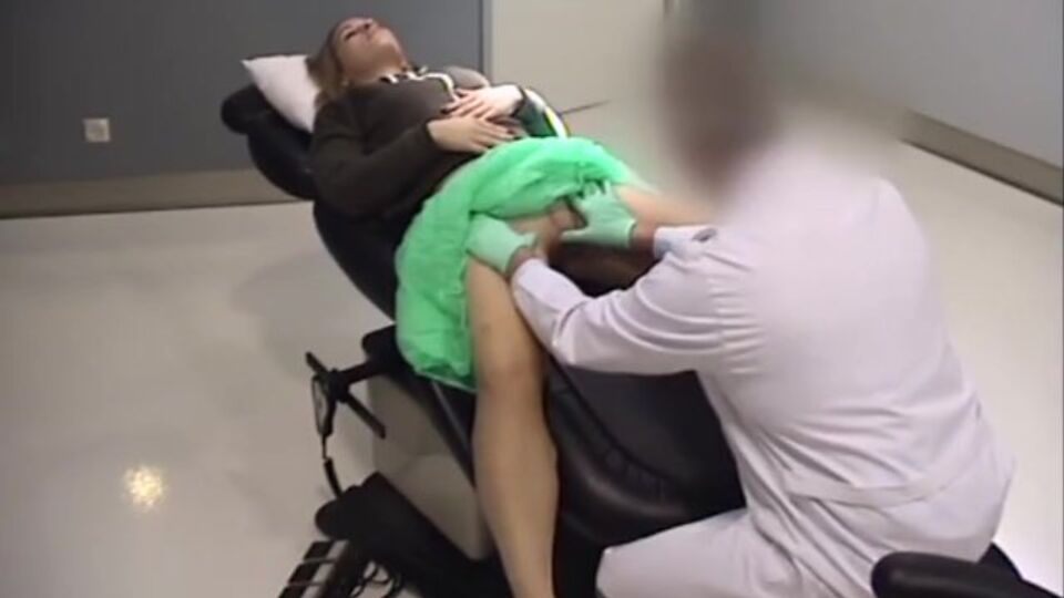 Ben proporzionata pollastrella in videata adolescente