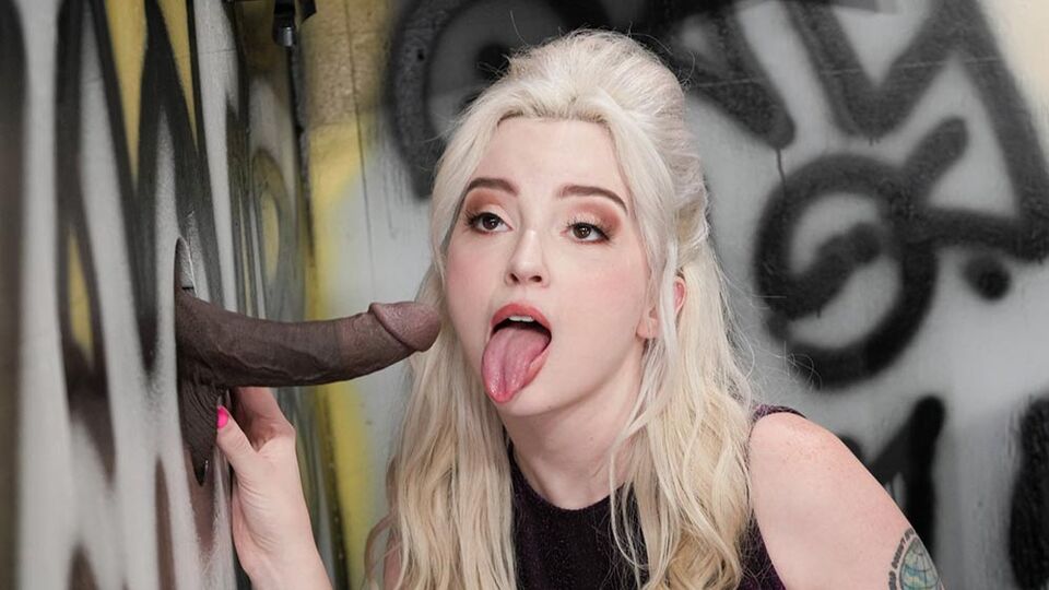 GloryHole - scène Sexe oral