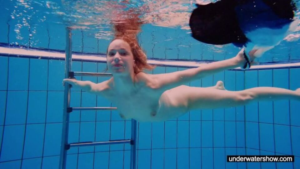 Piacevole cioccolattina - film piscina - Underwater Show