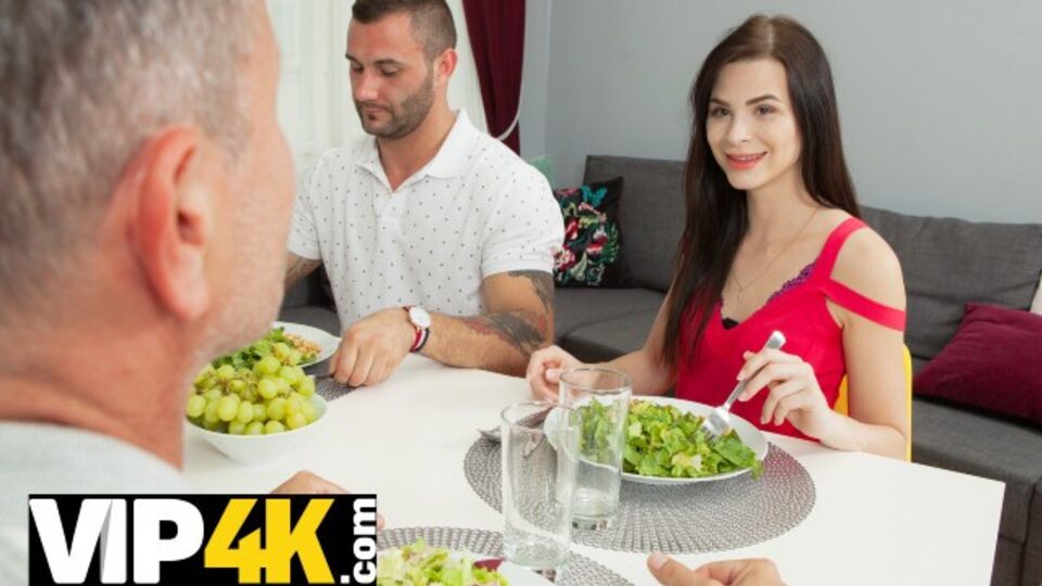 Hunt4k présente action tchèque de fille