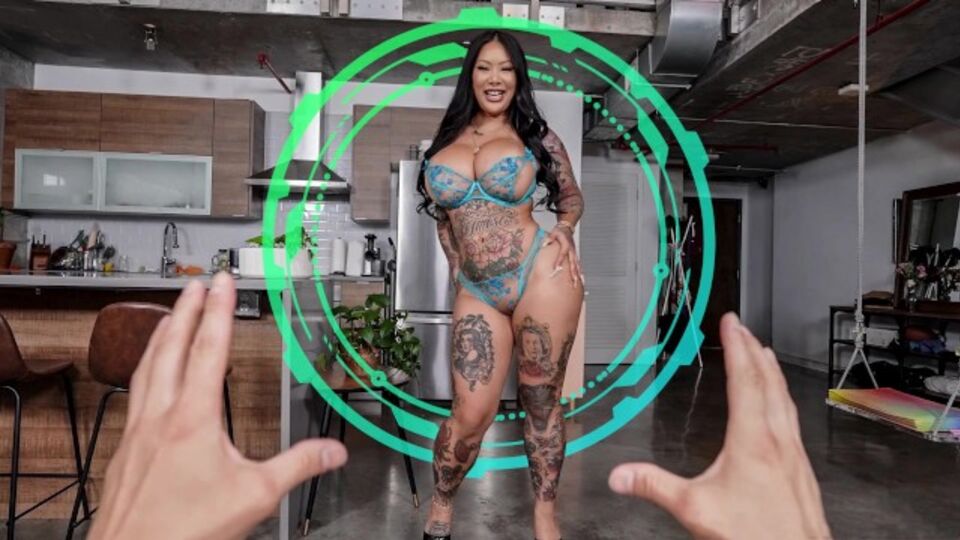 Johnny Love e Connie Perignon in clip orientale di Sex Selector