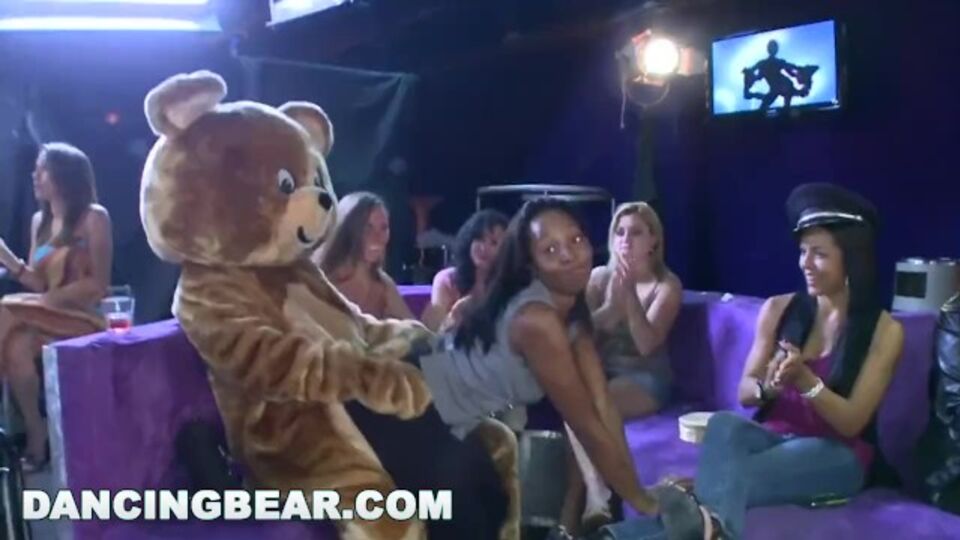 Striptease Sexstreifen mit gewinnender Baby von Dancing Bear
