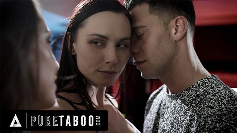 Pure Taboo présente contenu x 69 de Seth Gamble et Abigail Mac
