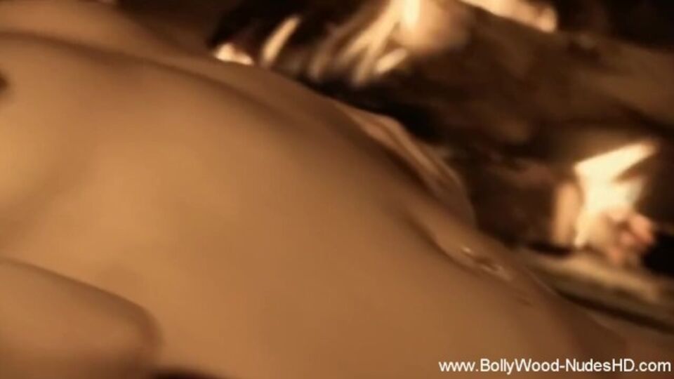Créature de rêve dans film érotique de Bollywood Nudes HD