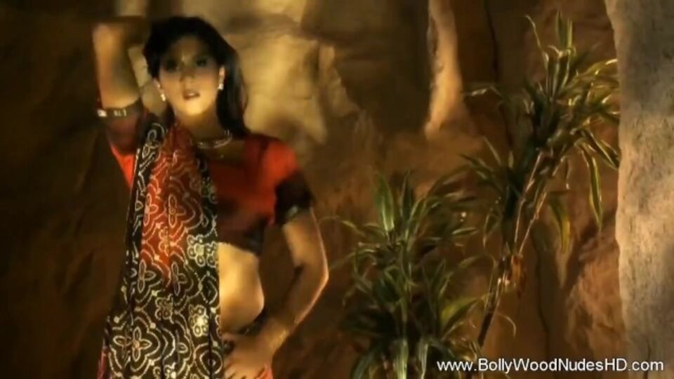 Contenu x de vieux avec la talentueuse gonzesse de Bollywood Nudes HD