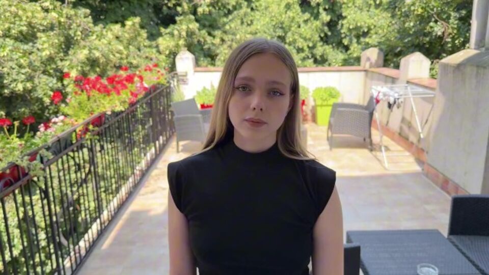 Stupefacente Arisha Mills in video college