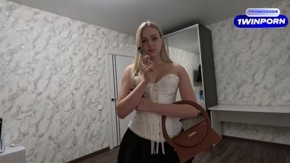 Filmato fantasia con i nuovi membri della famiglia con selvaggia Arisha Mills di Verified Amateurs